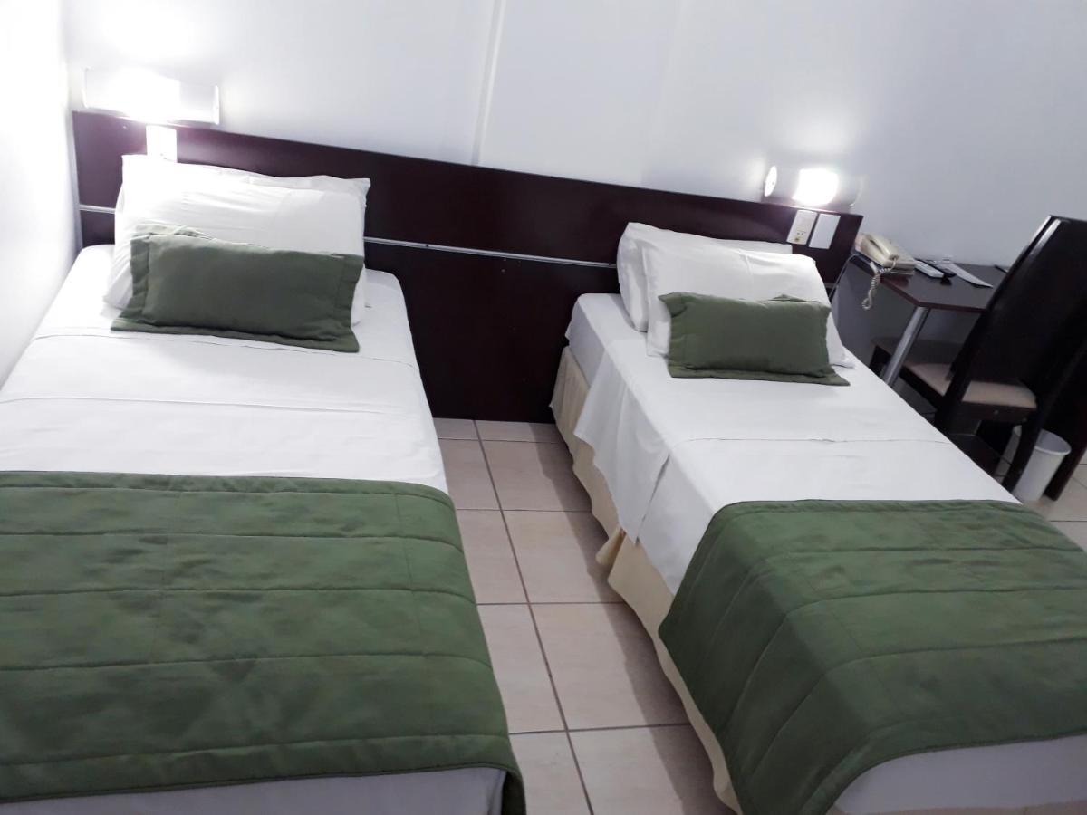 Podium Apart Hotel Варжинья Экстерьер фото