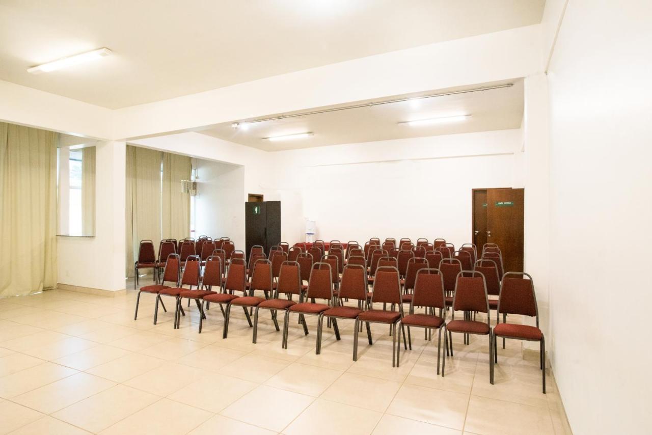 Podium Apart Hotel Варжинья Экстерьер фото
