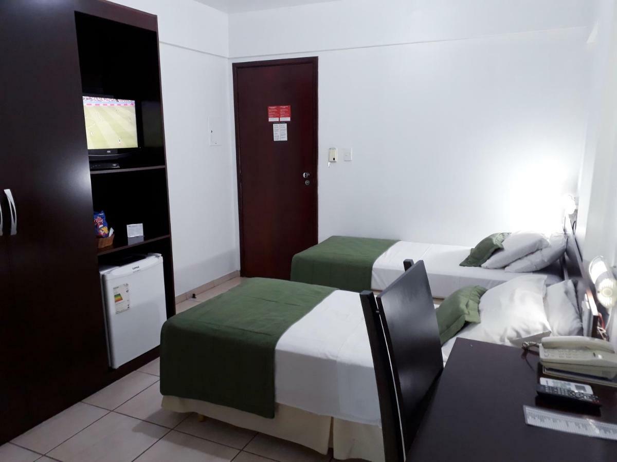 Podium Apart Hotel Варжинья Экстерьер фото